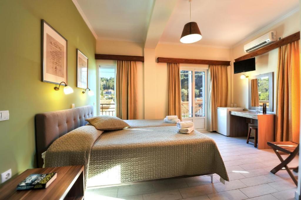 Ilios Hotel Lakka  Ngoại thất bức ảnh